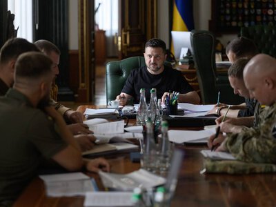 Підштовхуємо Росію до дипломатії: Зеленський провів нараду щодо дипстрайків