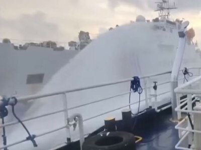 Китай застосував водомети проти урядового судна Філіппін (ВІДЕО)