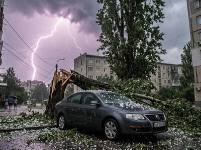 Ховайте авто та готуйте парасолі: які регіони України 27 липня накриють шквали з градом