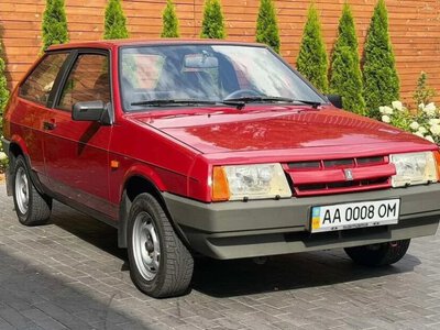 ВАЗ 2108 “Зубило” 1990 року продають у Києві в ідеальному стані за цікавий цінник (ФОТО)