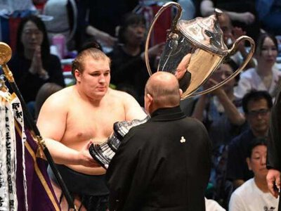 Український сумоїст виграв третій Кубок Імператора