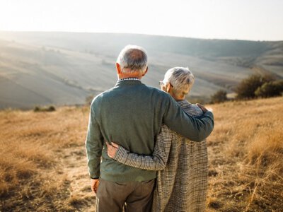 Чоловікам 60+ варто це знати: одна деталь вирішує все на кордоні