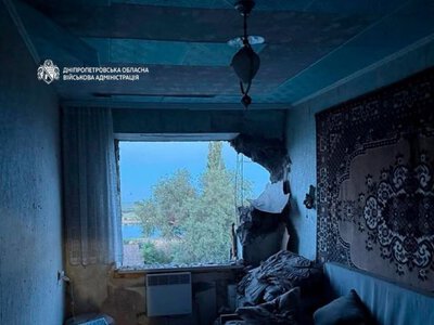 Ворог завдав удару по Дніпру, в області вбито жінку та поранено дитину