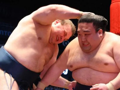 Nagoya basho. Українець Аонішікі втретє виграв Кубок імператора