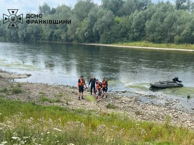 На третю добу пошуків у Дністрі виявили тіло зниклого чоловіка