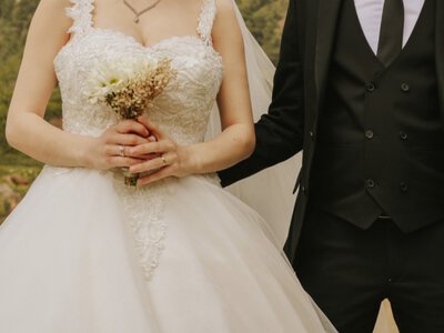 Майже 80 тисяч пар одружилися в Україні за пів року: Київ став лідером