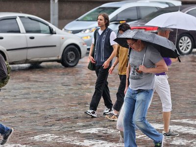 Україну накриють грози та сильні зливи: де погода різко зіпсується