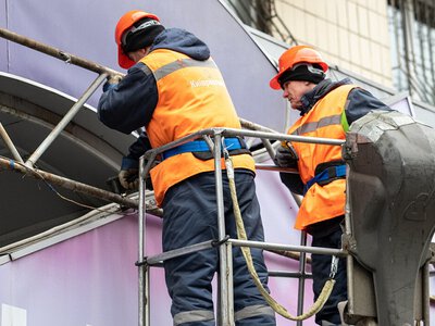 Київ чистять від реклами, мінус 3200 конструкцій за півроку: кого це стосується напряму