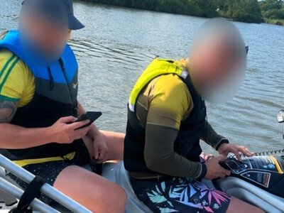 Порушили заборону на використання гідроциклів на річці Самара: поліція затримала сімох чоловіків