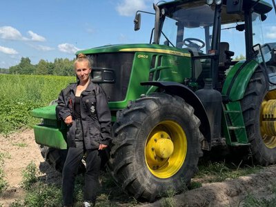  18-річна дівчина руйнує стереотипи 