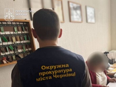 Понад 1 млн грн переплати на закупівлі симуляторів дронів для ліцею: у Чернівцях судитимуть двох посадовців