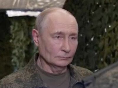 З Путіним на тлі намальованого підводного човна: у ЦПД розповіли як росіяни святкували день ВМФ