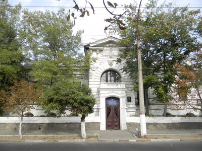 Від приватного маєтку до осередку шахового спорту: ворог знищив історичну будівлю в центрі Херсона