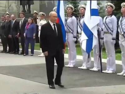«Парад у гаражному кооперативі»: росіяни висміяли свято флоту Путіна