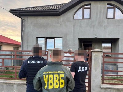 На Закарпатті викрили правоохоронця, який переправляв ухилянтів за кордон