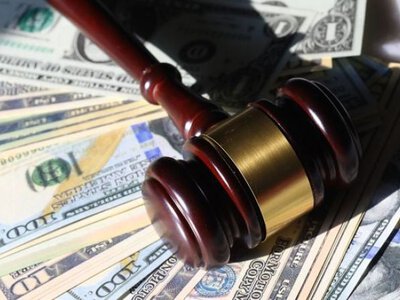 Донати для України привласнили? Ексдержсекретаря МЗС підозрюють у схемі на понад 37 млн гривень