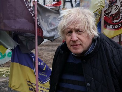 Боріс Джонсон таємно побував на фронті для фільму про Україну