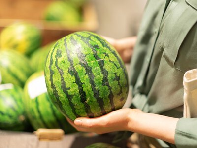 Чи можна обрати стиглий кавун лише по звуку: що дійсно працює