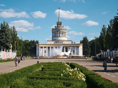 Безкоштовно весь серпень: на ВДНГ покажуть роботи українських мисткинь, які вже підкорили світ
