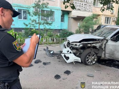 ​В Одесі вибухнув автомобіль. Поранений водій