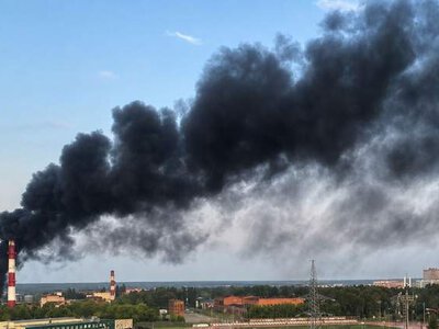 Під Москвою після атаки дронів загорілися завод і складський комплекс Wildberries
