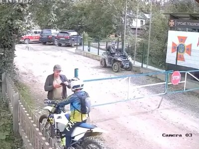 На Рахівщині зупинили мотоциклістів, які проривалися на Петрос