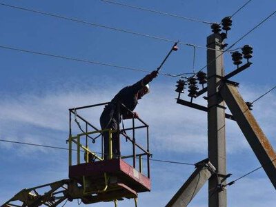 У Миколаївській області частина споживачів залишається без світла через обстріли енергетики