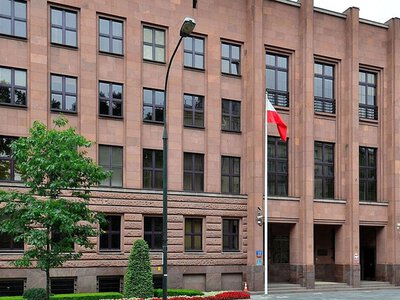 Польща не претендує на українські землі: заява МЗС