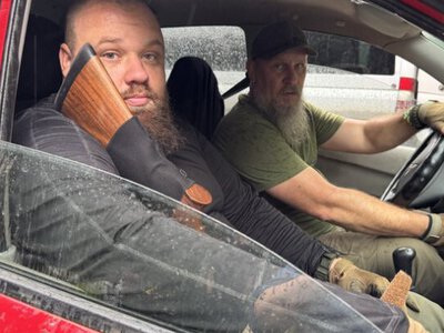 Полювання на волонтерів: російський безпілотник атакував авто дорогою на евакуацію