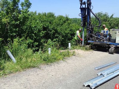 Острівці безпеки, камери та нове освітлення: як роблять дороги Прикарпаття безпечнішими