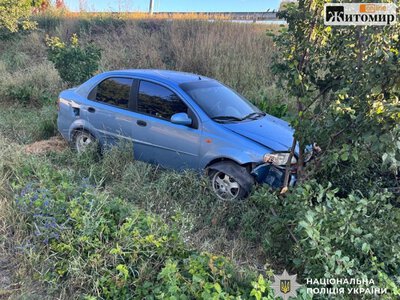 У Коростишеві 21-річний чоловік викрав Chevrolet і п’яним з’їхав у кювет