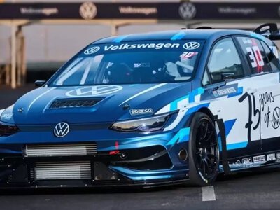 Ось це поворот: Volkswagen створив 1000-сильний Golf для гірських перегонів та забув про екологію