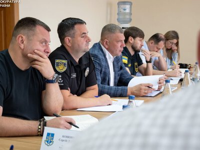 Корупція, незаконний перетин кордону та наркобізнес: прокуратура Закарпаття визначила головні цілі правоохоронців
