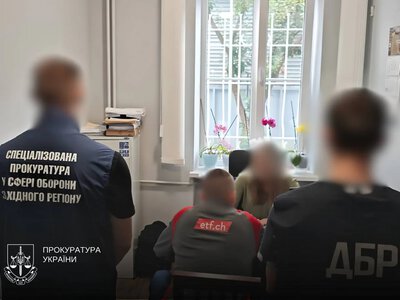 На Закарпатті екскомандир батальйону допоміг підлеглій майже два роки не з'являтися на службі - їй виплатили понад 1,5 млн грн