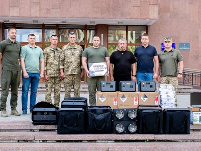 Для військових Прикарпаття передали обладнання та сертифікати майже на 2 млн грн