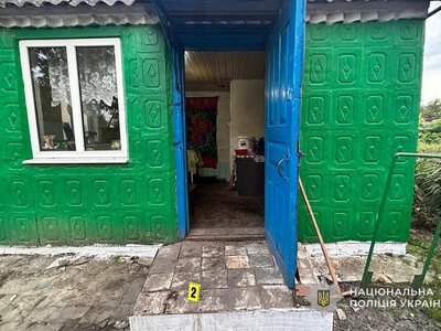 Застілля завершилося поножовщиною: на Охтирщині чоловік тяжко поранив знайомого під час конфлікту