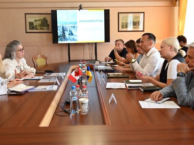 Канада готує масштабні інвестиції для Закарпаття: про що канадські дипломати таємно радилися в Ужгороді (ФОТО)