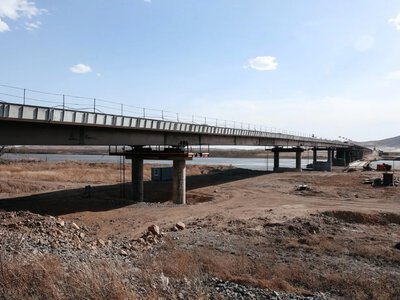 росія та КНДР завершують будівництво першого автомобільного мосту між країнами - The Guardian