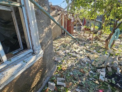  У Херсонській ОВА показали наслідки атаки «шахедів» на житловий квартал. ВІДЕО 