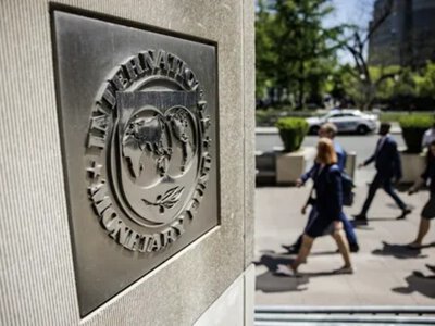 МВФ вимагає жорсткіших реформ: Україну закликають підвищити податки та перейти на ринкові тарифи