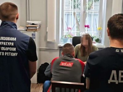 На Закарпатті солдатка два роки не з'являлася на службі, але отримала понад 1,5 млн грн, – ДБР