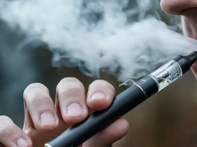 В Ужгороді 7-річна дитина потрапила до лікарні через вейп та енергетики
