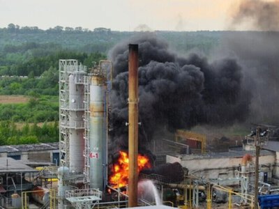 СБУ уразила один з найбільших НПЗ росії у Пермі за 1500 кілометрів від кордону