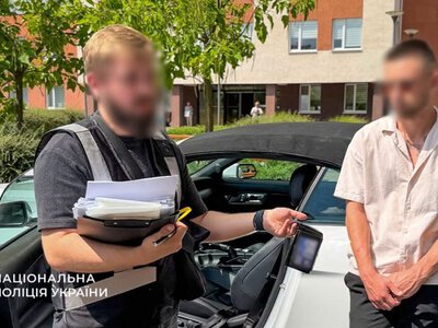В Одесі парочка обіцяла “козирні” номери за майже дві тисячі доларів
