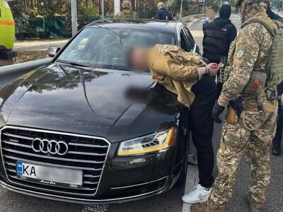 На Закарпатті засудили шахрая, який виманив у матері загиблого військового понад 6,6 млн грн