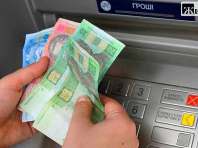 Пенсіонер в Овручі привласнив 10 тис. грн з банкомата, але повернув після розмови з поліцією