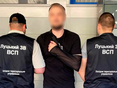 У Луцьку правоохоронці вилучили у військовослужбовця наркотики