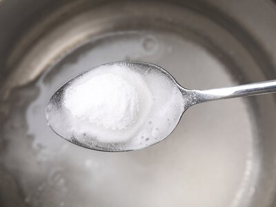Скільки соди в чайній ложці