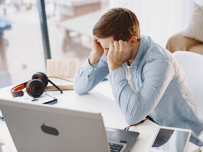 Синдром FOMO: чому ми постійно женемося за враженнями?