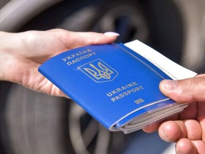 Змінено правила виїзду з України: контроль пасажирів тепер проводитимуть прямо у вагонах поїздів